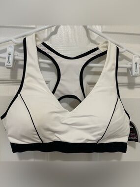 Shock Absorber Medium Support Sports Bra 38B NWT